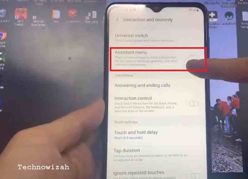 How to screenshot Samsung Galaxy A12 with the Assistant menu