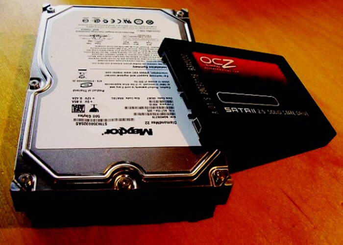 Perangkat penyimpanan tetap (hard disk atau SSD)